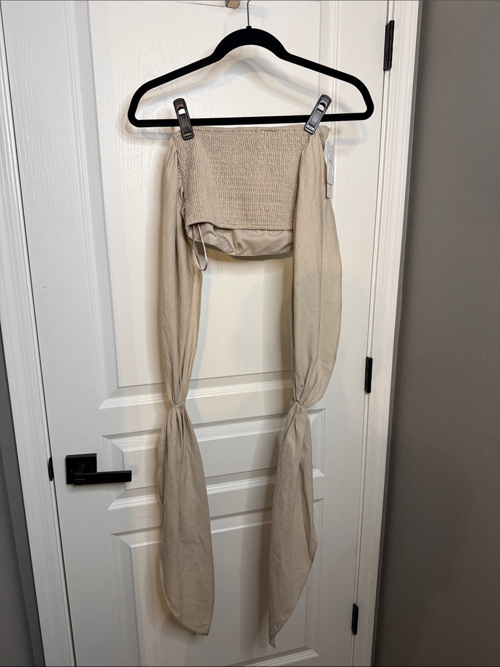 Commense Halter Top - Picture 4 of 5